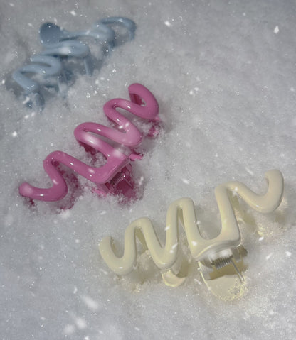 Wavy Babi Claw Clips
